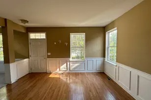 331 Parkstone Dr, Cary, IL 60013 - Photo 5