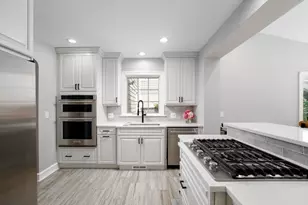 9445 Avers Ave, Evanston, IL 60203 - Photo 15