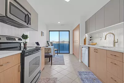 9240 Gross Point Road #410, Skokie, IL 60077 - Photo 7