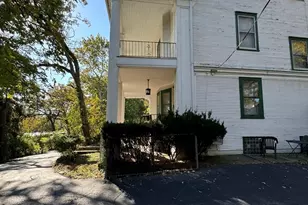 10628 S Longwood Dr, Chicago, IL 60643 - Photo 3