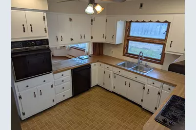 9314 S Il Route 23, Marengo, IL 60152 - Photo 9