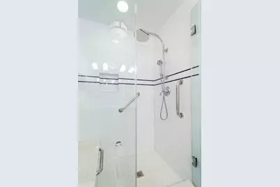 8 The Court Of Charlwood, Northbrook, IL 60062 - Photo 17