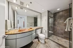 130 N Garland Ct, Chicago, IL 60602 - Photo 27