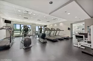 130 N Garland Ct, Chicago, IL 60602 - Photo 35