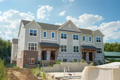 180 N East River Road, Des Plaines, IL 60016 - Photo 1