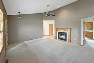 12432 Barberry Dr, Winnebago, IL 61088 - Photo 9