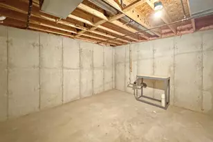 12432 Barberry Dr, Winnebago, IL 61088 - Photo 27