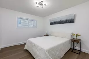 8461 Gross Point Rd, Skokie, IL 60077 - Photo 15