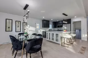 8461 Gross Point Rd, Skokie, IL 60077 - Photo 9