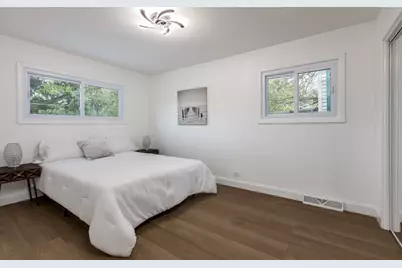 8461 Gross Point Road, Skokie, IL 60077 - Photo 19