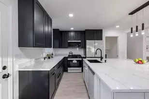 8461 Gross Point Rd, Skokie, IL 60077 - Photo 11