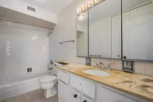 5855 N Sheridan Rd, Chicago, IL 60660 - Photo 15