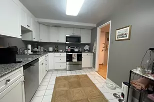 175 E Delaware Pl, Chicago, IL 60611 - Photo 9