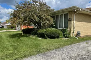 307 S Walnut St, Glenwood, IL 60425 - Photo 3