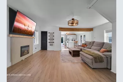 193 Lake Court, Crystal Lake, IL 60014 - Photo 3