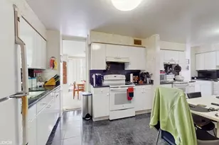 601 E 32nd St, Chicago, IL 60616 - Photo 19