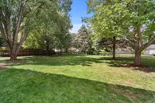 23 Breckenwood Ct, Bloomington, IL 61704 - Photo 29