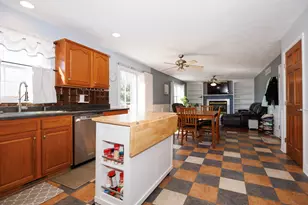 2405 Savanna Rd, Bloomington, IL 61705 - Photo 15