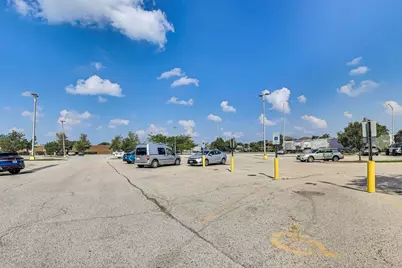 675 W Golf Road, Hoffman Estates, IL 60169 - Photo 27