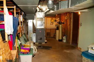 110 W 10th St, Streator, IL 61364 - Photo 13