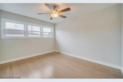 2149 E 90th Street, Chicago, IL 60617 - Photo 9