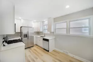 2149 E 90th St, Chicago, IL 60617 - Photo 3