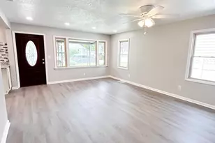 384 N Grand Ave, Bradley, IL 60915 - Photo 5