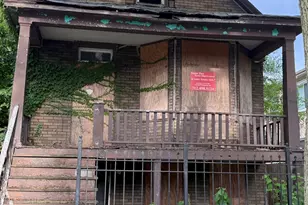 8453 S Muskegon Ave, Chicago, IL 60617 - Photo 1