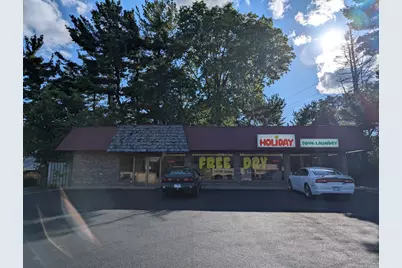 819 N Galena Avenue, Dixon, IL 61021 - Photo 1