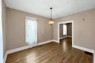 703 W Cottonwood St, Freeport, IL 61032 - Photo 7