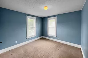 703 W Cottonwood St, Freeport, IL 61032 - Photo 13