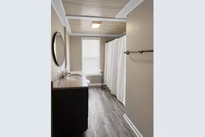 703 W Cottonwood Street, Freeport, IL 61032 - Photo 11