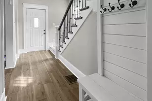 703 W Cottonwood St, Freeport, IL 61032 - Photo 3