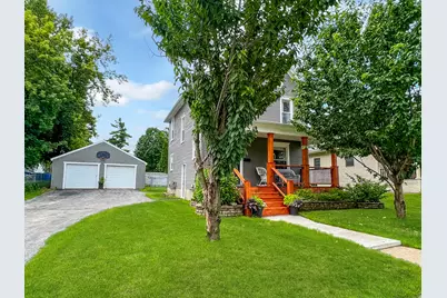 703 W Cottonwood Street, Freeport, IL 61032 - Photo 1