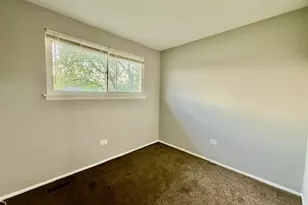 906 Blackhawk Dr, University Park, IL 60484 - Photo 3