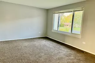 906 Blackhawk Dr, University Park, IL 60484 - Photo 5