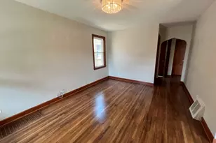 10317 S Peoria St, Chicago, IL 60643 - Photo 5