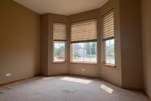 211 Leah Ct, Sycamore, IL 60178 - Photo 11