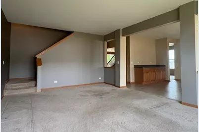 211 Leah Court, Sycamore, IL 60178 - Photo 9