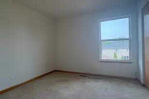 211 Leah Ct, Sycamore, IL 60178 - Photo 21