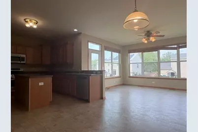 211 Leah Court, Sycamore, IL 60178 - Photo 7