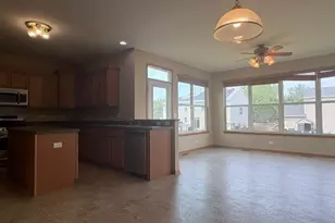 211 Leah Ct, Sycamore, IL 60178 - Photo 7