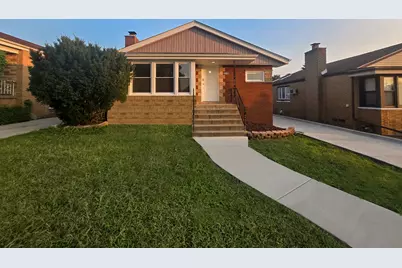 2719 W 94th Street, Evergreen Park, IL 60805 - Photo 1