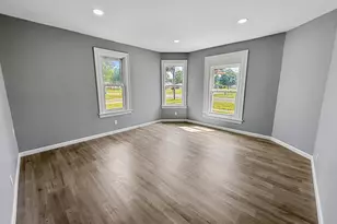 302 W Cook St, Sheffield, IL 61361 - Photo 9