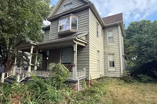 404 E Park St, Champaign, IL 61820 - Photo 3