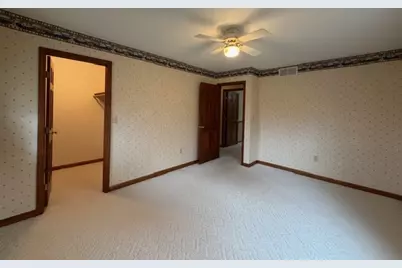 5897 Country Meadow Lane, Clifton, IL 61727 - Photo 21