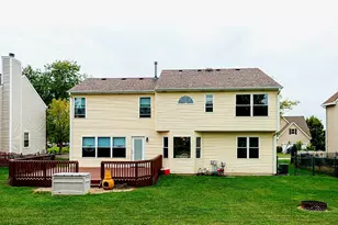 992 McPhee Dr, Lake in the Hills, IL 60156 - Photo 19