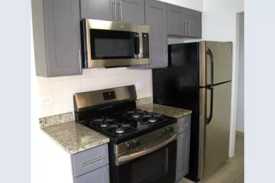 187 Pickwick Drive #3F, Schaumburg, IL 60193 - Photo 3