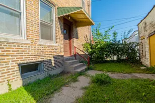 13351 S Baltimore Ave, Chicago, IL 60633 - Photo 7