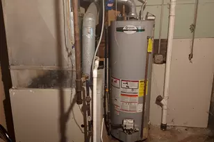 9834 S Oglesby St, Chicago, IL 60617 - Photo 25